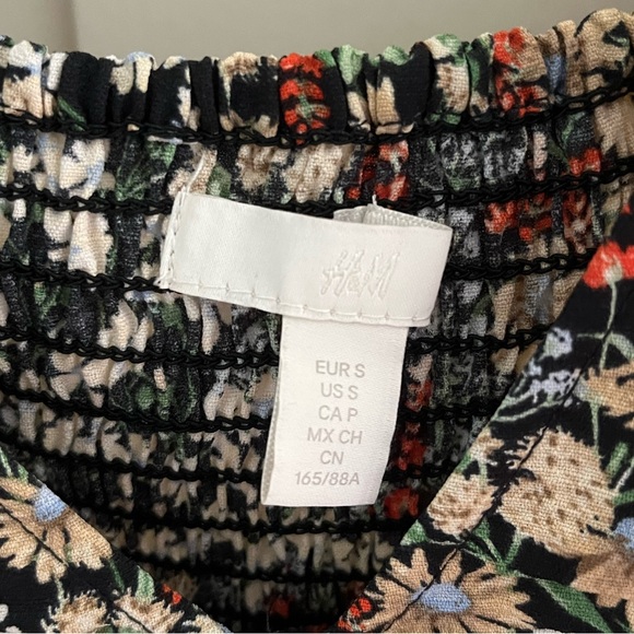 H&M Floral Blouse Size S - Picture 2 of 3